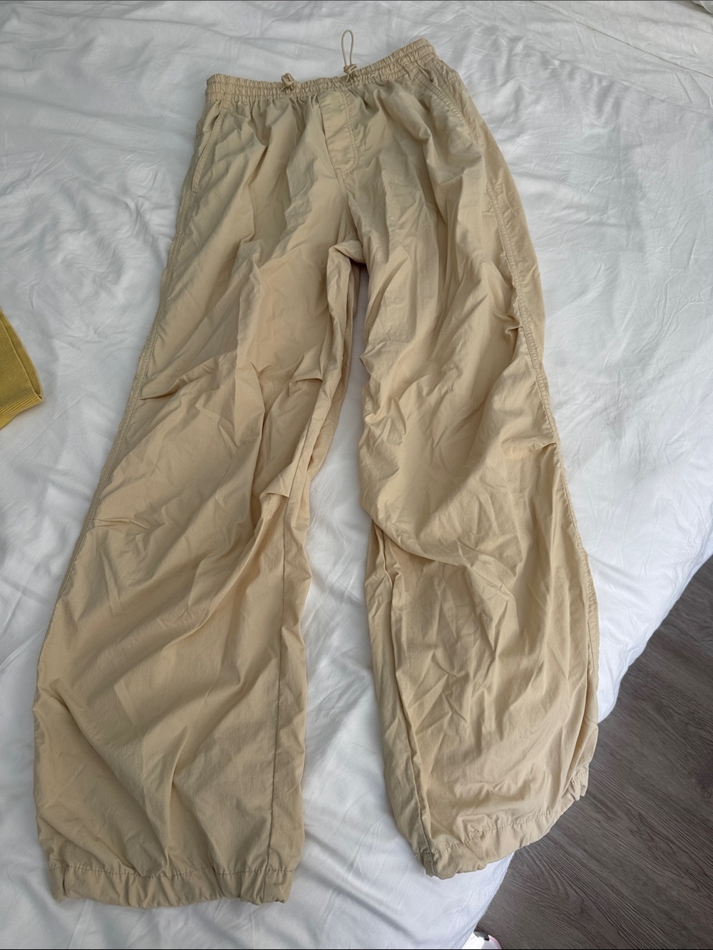 Uniqlo Lightweight Beige Drawstring Windbreaker Pants